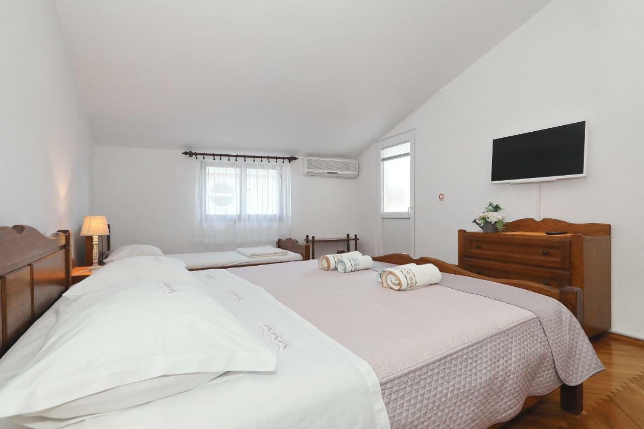 Apartments Vedrana 비오그라드나모루 외부 사진